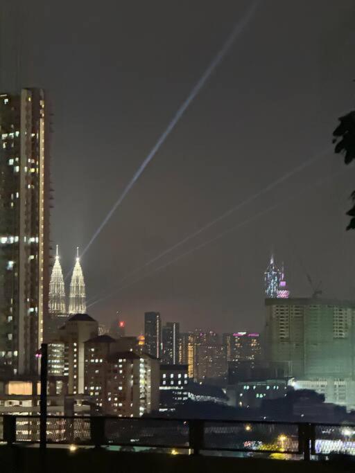 Pangsapuri #breathtaking#zetaparkmall#klcc#honeymoon#2p#118 Kuala Lumpur