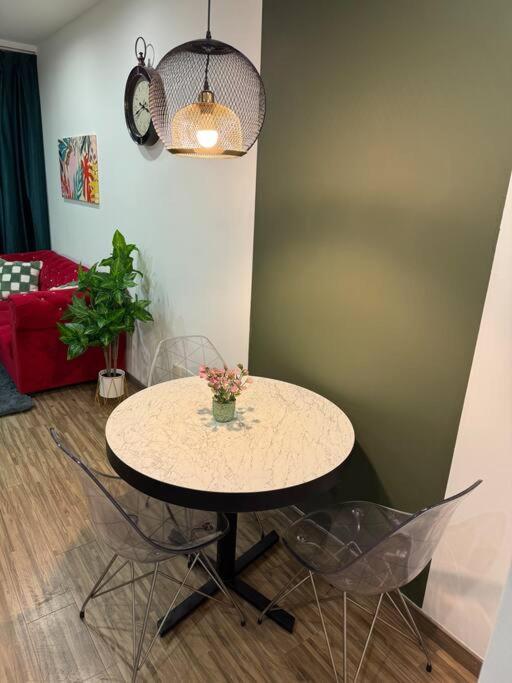 Apartment #breathtaking#zetaparkmall#klcc#honeymoon#2p#118 Kuala Lumpur
